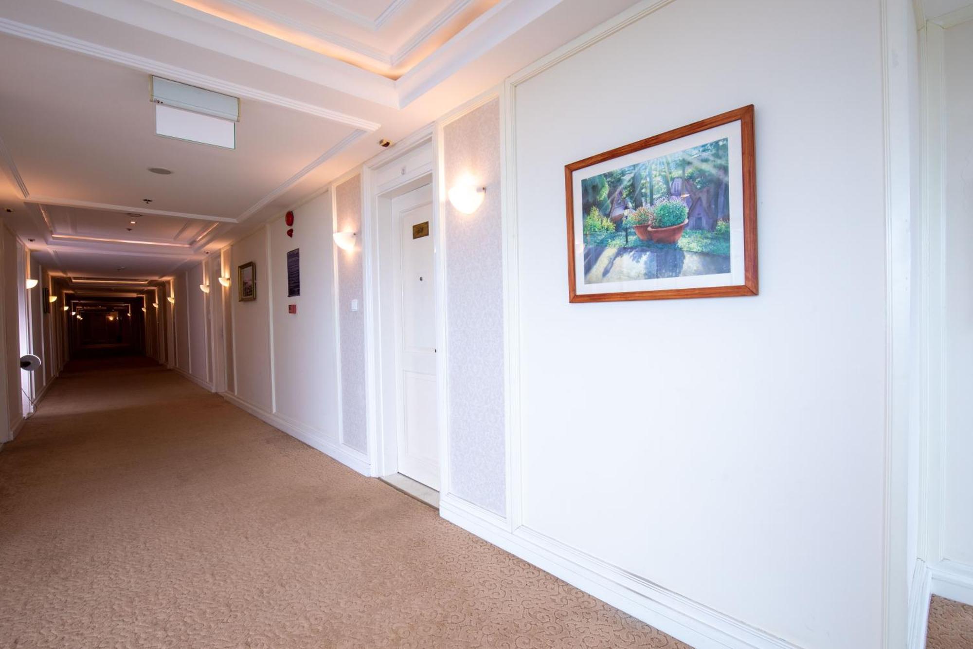 La Sapinette Hotel Dalat Экстерьер фото