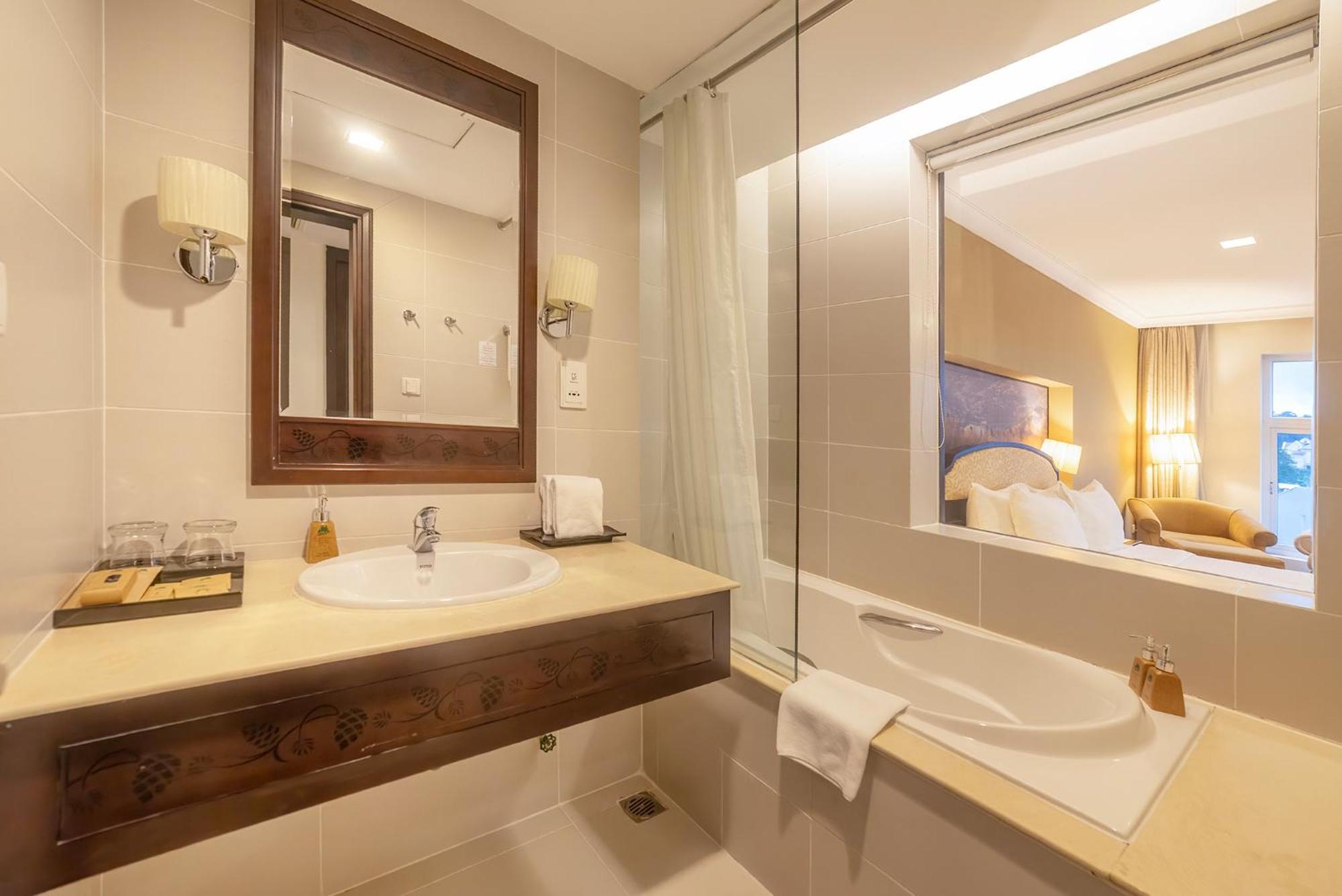 La Sapinette Hotel Dalat Экстерьер фото